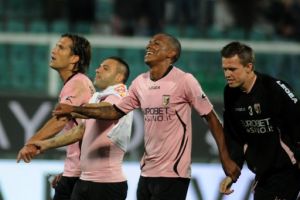 باليرمو يهزم ليتشي بثنائية 