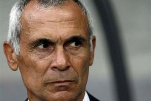 الشرطة الإيطالية تريد التحقيق مع كوبر في فضيحة فساد