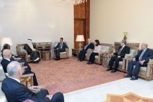 سورية: اللجنة العربية تعرض خطة لوقف العنف ودمشق تعطي جوابها غداً