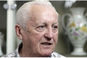 وفاة نجم منتخب المجر السابق فلوريان البير