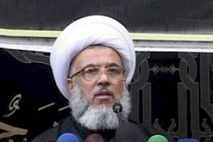 مقرب من السيستاني يدعو الى الحذر والانتباه من مخاطر تشتيت العراق 