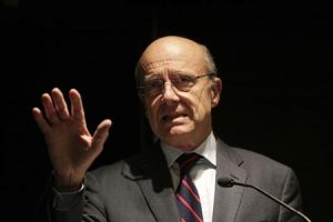 فرنسا تحذر إيران من عقوبات 'لم يسبق لها مثيل