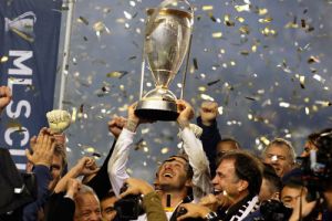 بيكهام يقود جالاكسي لإحراز لقب الدوري الأمريكي