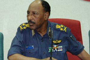 مدعي المحكمة الجنائية الدولية يطلب مذكرة توقيف بحق وزير الدفاع السوداني