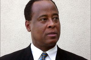 طبيب مايكل جاكسون يستأنف الحكم الصادر ضده  