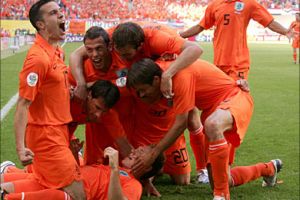 هولندا تتحدى ألمانيا والبرتغال والدنمارك في مجموعة 'متفجرة' ومواجهات ثأرية