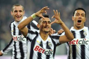 يوفنتوس يواصل مسيرته الخالية من الهزيمة محليا ويتقدم في كأس ايطاليا 