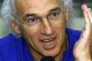 كارلوس بيانكي: 'ميسي يتفوق كثيرا على بيليه ومارادونا'