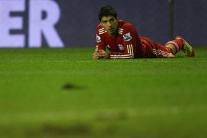 ليفربول يتقبل عقوبة سواريز 