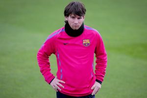 ميسي يغيب عن مباراة أوساسونا بسبب الإنفلونزا