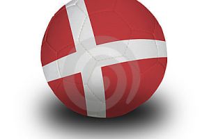 إلزام مشجع دنماركي بدفع 309 ألف دولار بسبب اقتحام ملعب