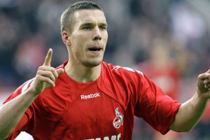 كولون مازال يأمل مشاركة بودولسكي أمام فولفسبورغ