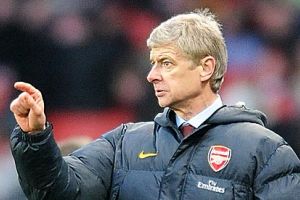 فينجر يقول إن كرة القدم 'باعت روحها' لشبكات التلفزيون       