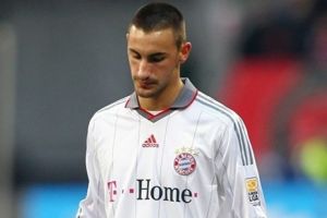 الإصابة تحرم بايرن ميونيخ من جهود مدافعه كونتينتو