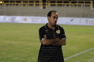 إدارة المنامة تدرس الاستغناء عن مدرب القدم خالد تاج