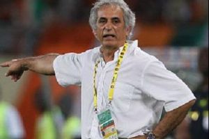 خليلودزيتش ينفي علمه بالعروض الخليجية 