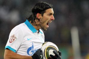 لاعب زينيت داني يغيب 8 أشهر بسبب مشكلة في الركبة