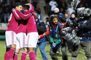 انتصار غير مطمئن لليون أمام أبويل في دوري الأبطال