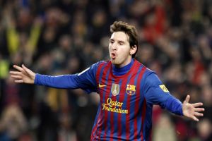 ميسي يحث غوارديولا على تجديد عقده مع برشلونة