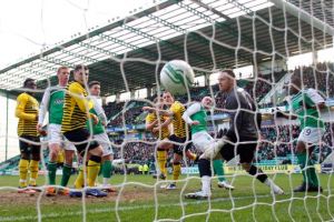 20 نقطة بين سلتيك وغريمه رينجرز في الدوري الاسكتلندي