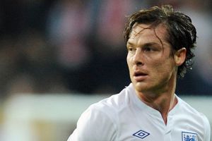 باركر يقود المنتخب الإنجليزي في المباراة الودية أمام هولندا