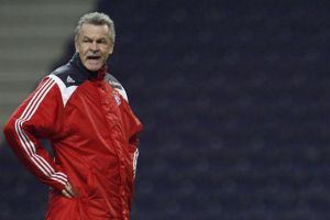 مدرب سويسرا يبدي إعجابه الشديد بالساحر ميسي