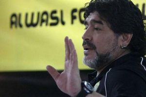 مارادونا: أنا أكبر مشجع ومؤيد للشعب الفلسطيني وحزين لمجزرة بورسعيد 