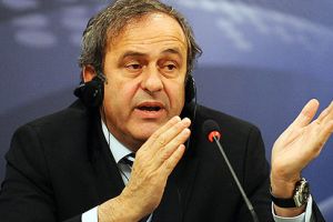 بلاتيني يدعو إلى الحوار بين الفيفا ورابطة الأندية الأوروبية