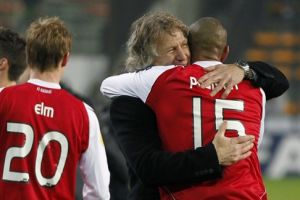 الكمار يستعيد الصدارة موقتا في هولندا