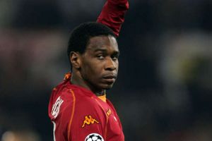 خوان يغيب عن روما بسبب الإصابة