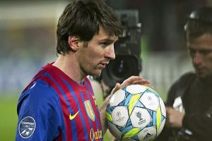 ميسي على بعد هدف واحد من معادلة رقم قياسي جديد