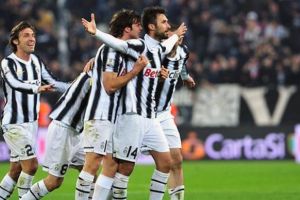 يوفنتوس يزيح ميلان ويبلغ نهائي الكأس 