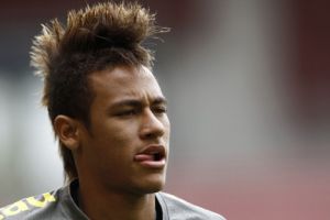 نيمار: لست بحاجة إلى الانتقال لأوروبا لتطوير مستواي وخبرتي