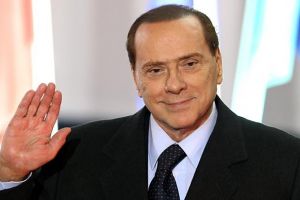 برلسكوني ينال لقب الرئيس الفخري لميلان 