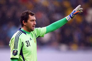 شكوك حول مشاركة حارس أوكرانيا ديكان في أمم أوروبا