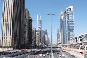 دبي تحبط محاولة تهريب 10 كجم من المخدرات بحوزة عصابة نسائية