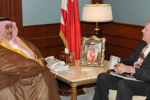 وزير الخارجية يستقبل دان بيرتون عضو مجلس الكونغرس الأمريكي