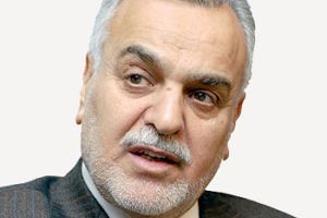 نائب الرئيس العراقي طارق الهاشمي يؤدي مناسك العمرة 