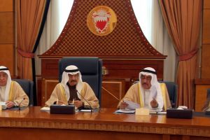 مجلس الوزراء يدين استهداف الممتلكات العامة والخاصة ورجال الأمن