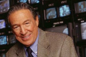 وفاة الإعلامي الأمريكي البارز مايك والاس عن عمر يناهز 93 عاما