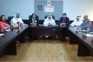 وزير الصحة يجتمع بمسئولي وموظفي قسم الطوارئ في 'السلمانية'