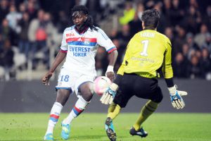 لاعب ليون جوميز يشتكي من إهانات عنصرية