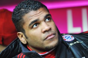 اتهام مدافع بايرن ميونيخ برينو بإشعال النار عمدا في منزله