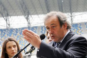 بلاتيني ينتقد بشدة الارتفاع المجنون في تعرفة الفنادق خلال 'يورو 2012'