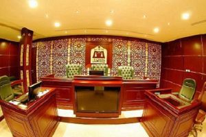 السعودية تبدأ محاكمة 21 سعودياً وآخر بحريني متهمين بالانتماء لـ 'القاعدة' 