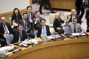 مجلس الأمن يأذن بإرسال مراقبين إلى سوريا