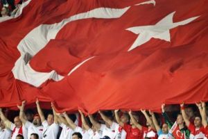 تركيا تتقدم بملف ترشحها لاستضافة يورو 2020 