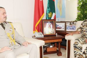 رئيس هيئة الأركان يجتمع مع محلق الدفاع المصري