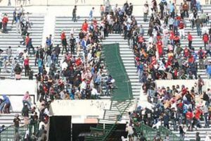 شغب الملاعب في المغرب يؤجل مباراة تكريم بودربالة