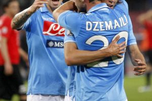 نابولي خامسا موقتا في 'الكالشيو'